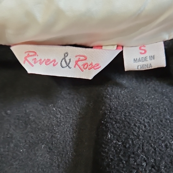 White Quilted Vest with Black Trim - Picture 4 of 5